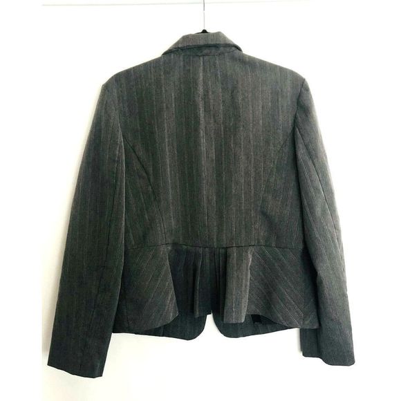 Blazer Size L Gray Pinstriped Long Sleeve 1 Button in Front - Picture 7 of 11